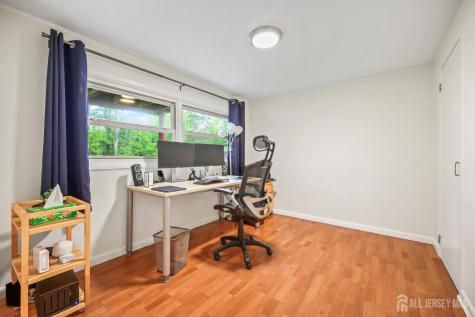 13 SE 13 Glenview Drive West Windsor NJ 08540