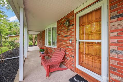 13 SE 13 Glenview Drive West Windsor NJ 08540
