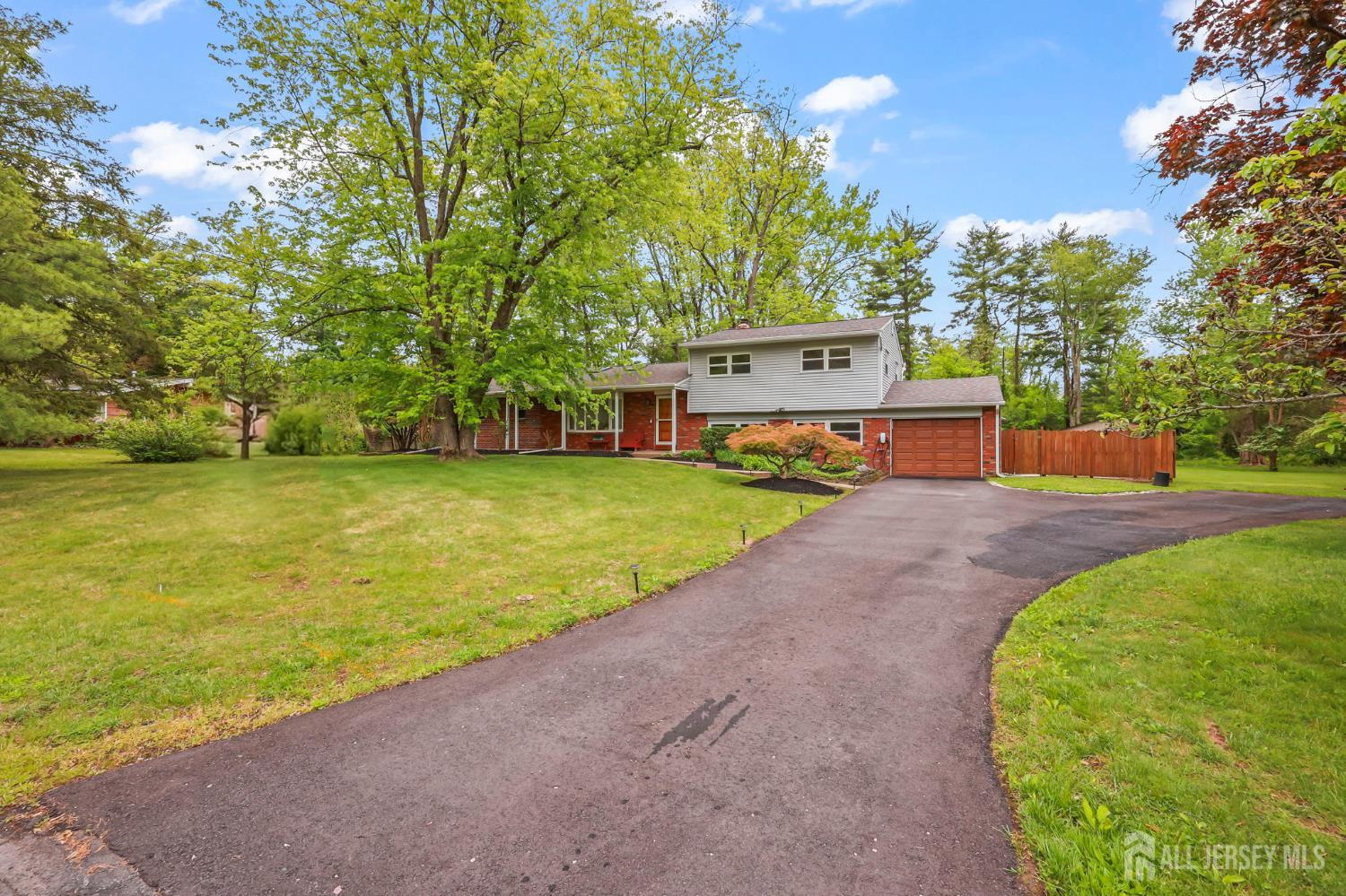 13 SE 13 Glenview Drive West Windsor NJ 08540
