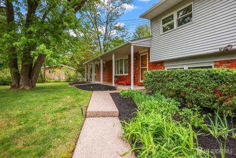 13 SE 13 Glenview Drive West Windsor NJ 08540