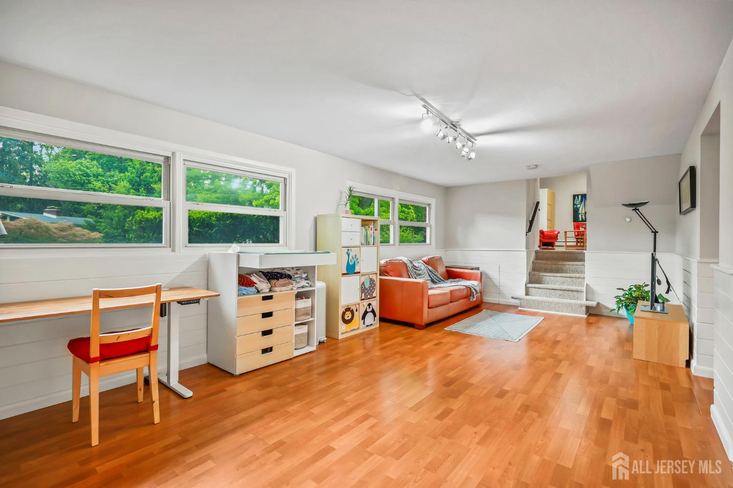 13 SE 13 Glenview Drive West Windsor NJ 08540
