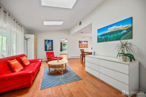 13 SE 13 Glenview Drive West Windsor NJ 08540