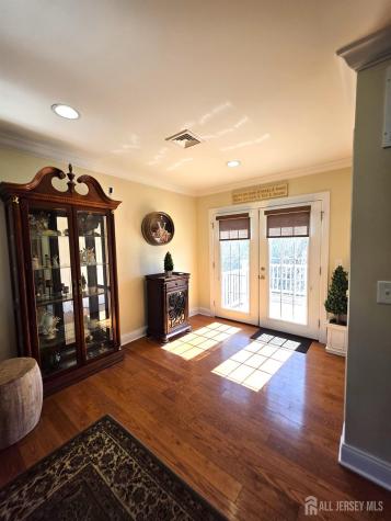 544 Edgeworth Street Middlesex NJ 08846