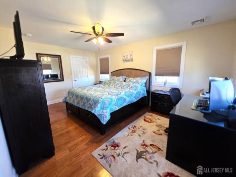 544 Edgeworth Street Middlesex NJ 08846