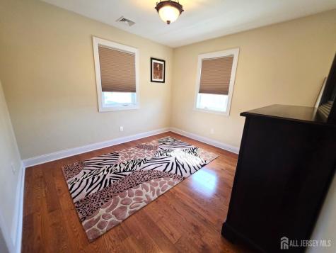 544 Edgeworth Street Middlesex NJ 08846