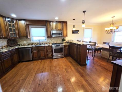 544 Edgeworth Street Middlesex NJ 08846