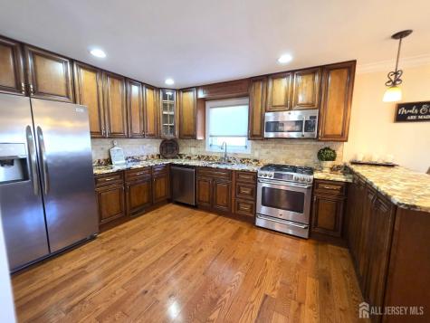 544 Edgeworth Street Middlesex NJ 08846