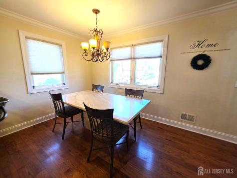 544 Edgeworth Street Middlesex NJ 08846