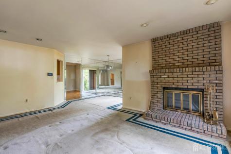 156 Riverbend Drive North Brunswick NJ 08902