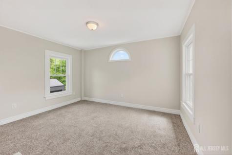 322 Madison Avenue Dunellen NJ 08812