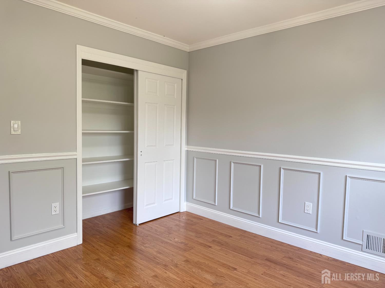 22 Jill Court South Brunswick NJ 08852