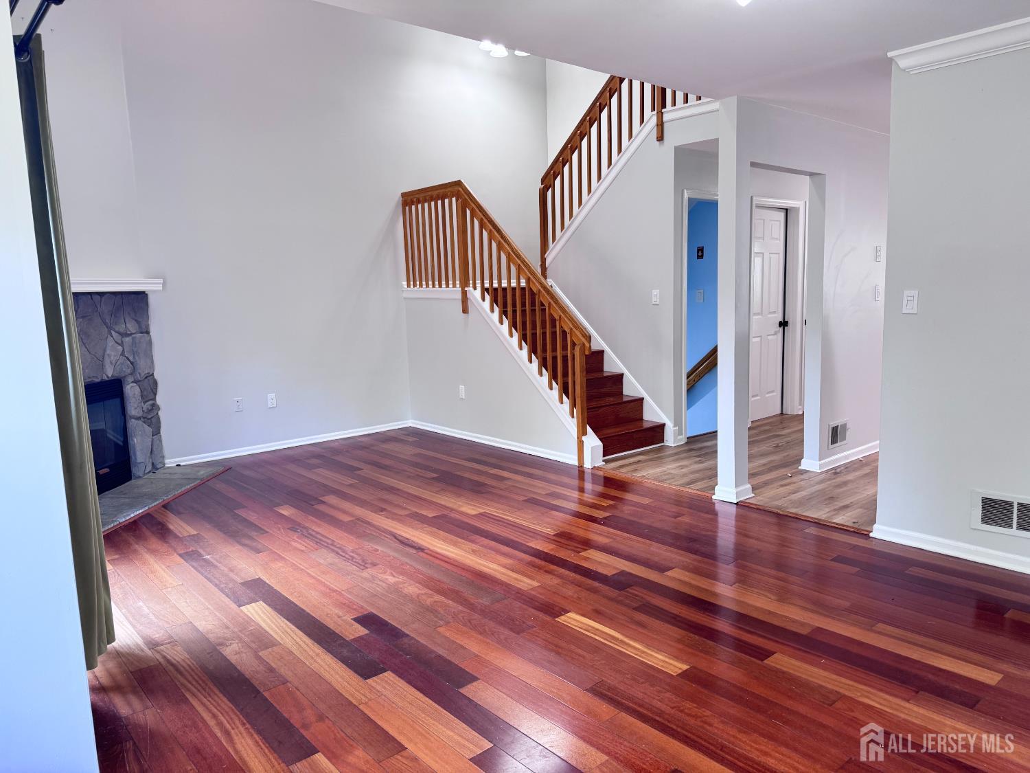 22 Jill Court South Brunswick NJ 08852