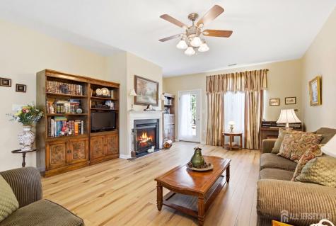 16 Barbaras Way Jackson NJ 08527