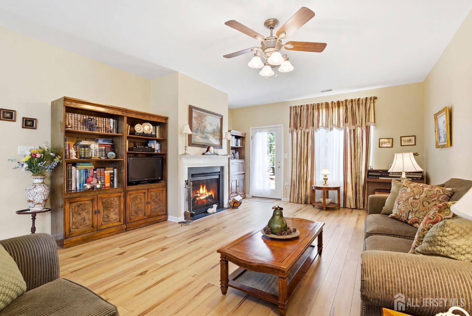 16 Barbaras Way Jackson NJ 08527