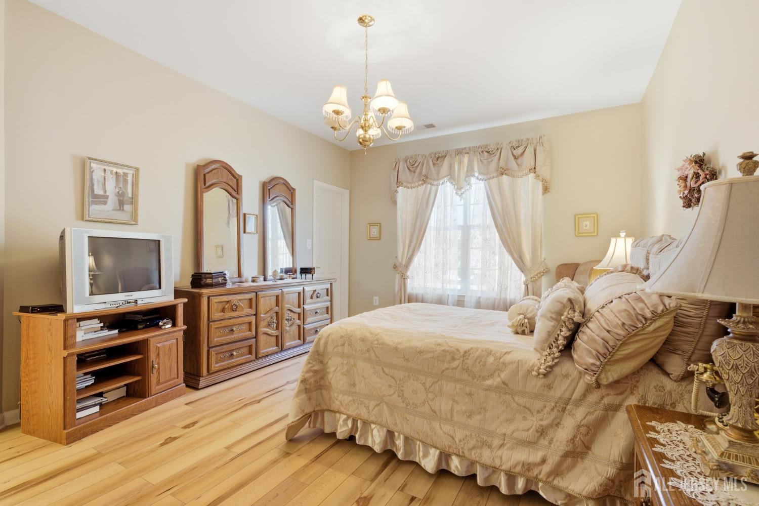 16 Barbaras Way Jackson NJ 08527