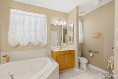 16 Barbaras Way Jackson NJ 08527