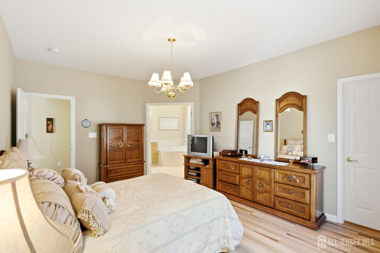 16 Barbaras Way Jackson NJ 08527