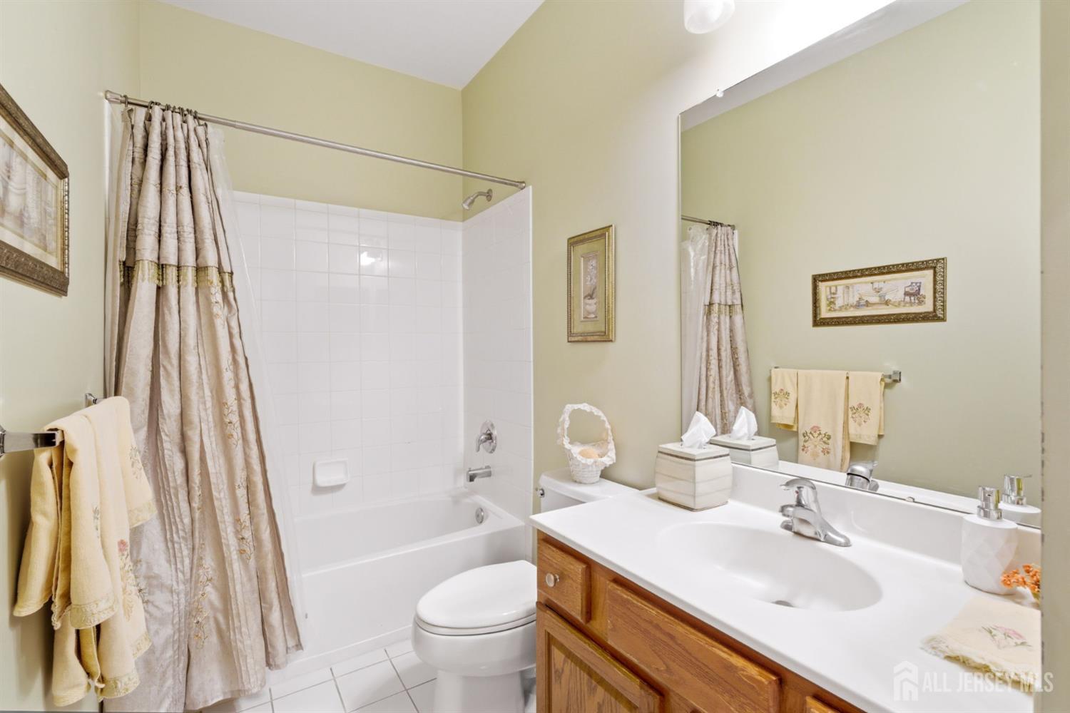 16 Barbaras Way Jackson NJ 08527