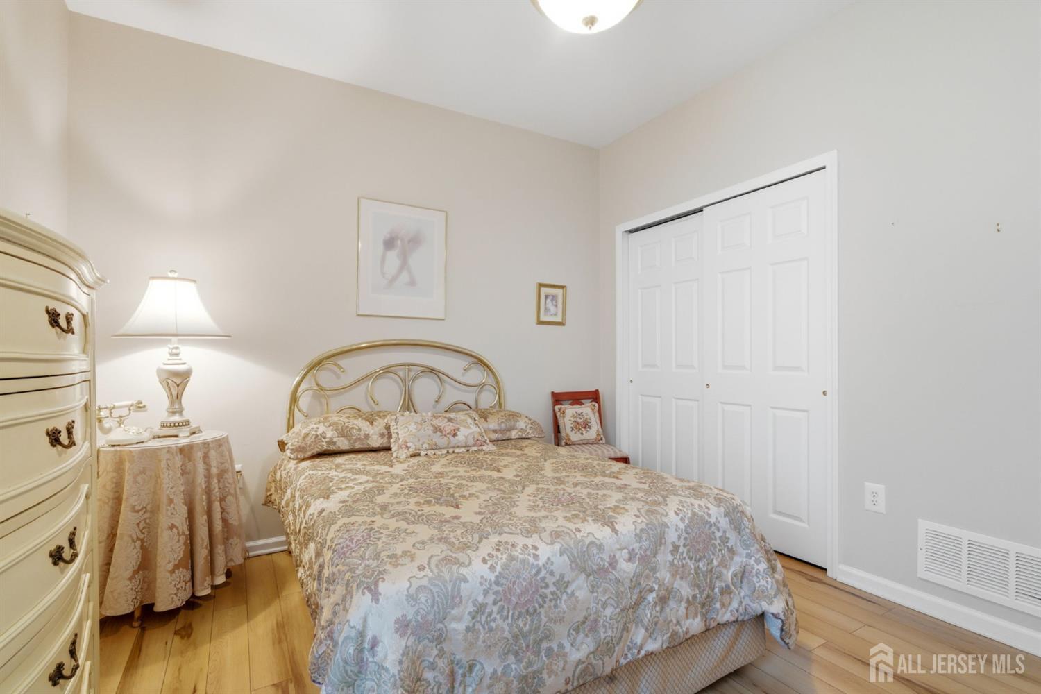 16 Barbaras Way Jackson NJ 08527