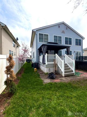 10 Holmes Street Carteret NJ 07008