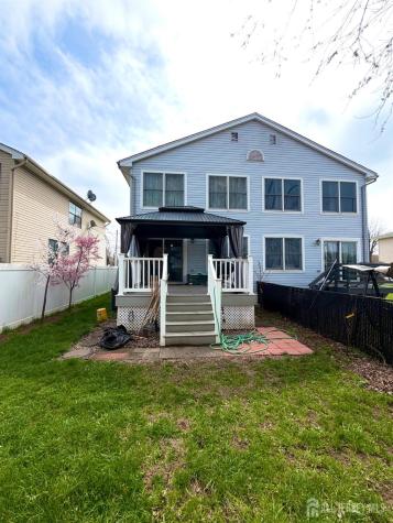10 Holmes Street Carteret NJ 07008