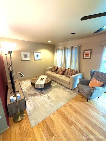 10 Holmes Street Carteret NJ 07008