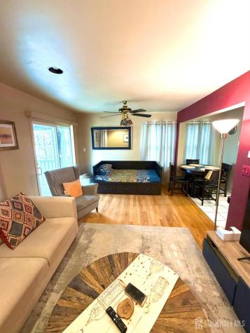 10 Holmes Street Carteret NJ 07008
