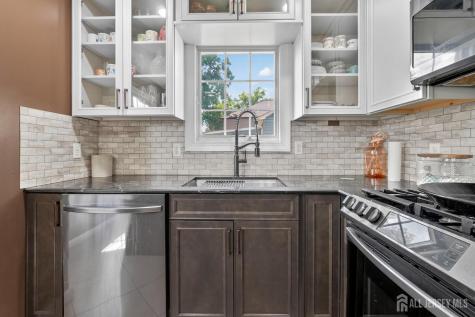 30 Rosewood Road Edison NJ 08817