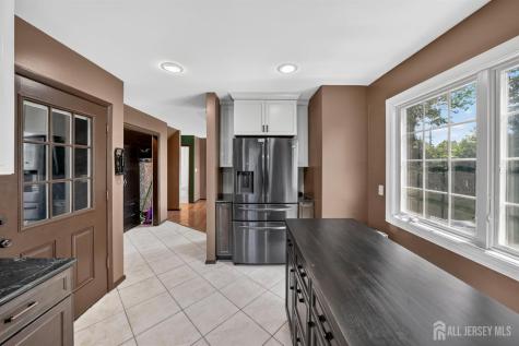 30 Rosewood Road Edison NJ 08817