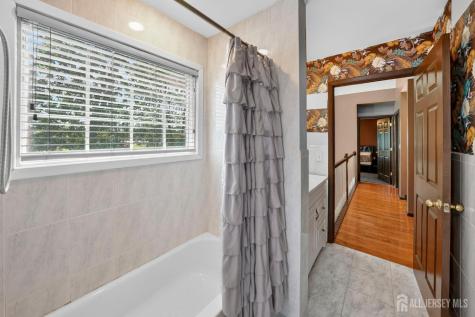 30 Rosewood Road Edison NJ 08817