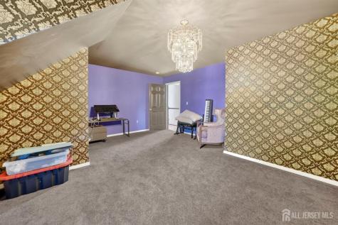 30 Rosewood Road Edison NJ 08817