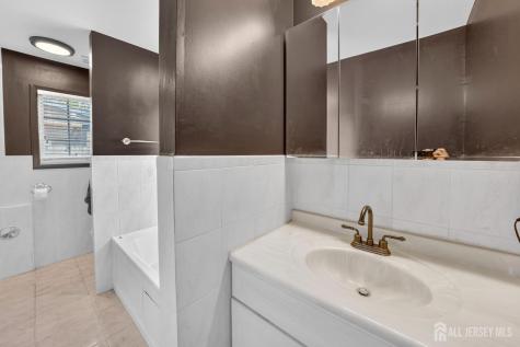 30 Rosewood Road Edison NJ 08817