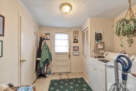 225 Freeman Street Woodbridge Proper NJ 07095