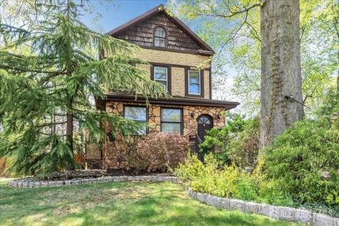 225 Freeman Street Woodbridge Proper NJ 07095