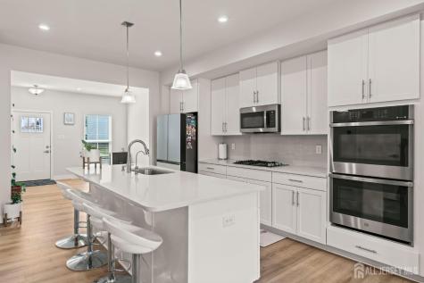 18 Rosemary Way Mount Laurel NJ 08054