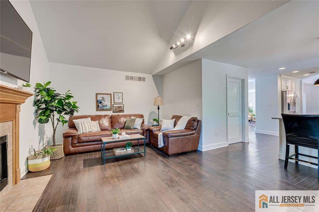 31 Shepherd Way South Brunswick NJ 08824