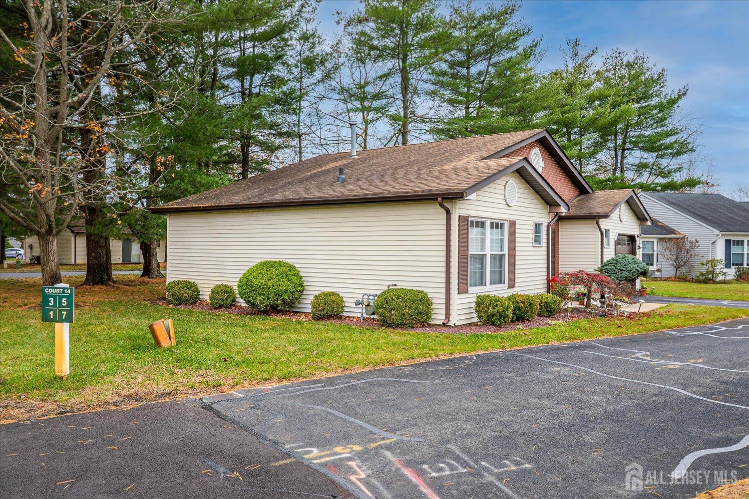 1 Linton Close Freehold NJ 07728