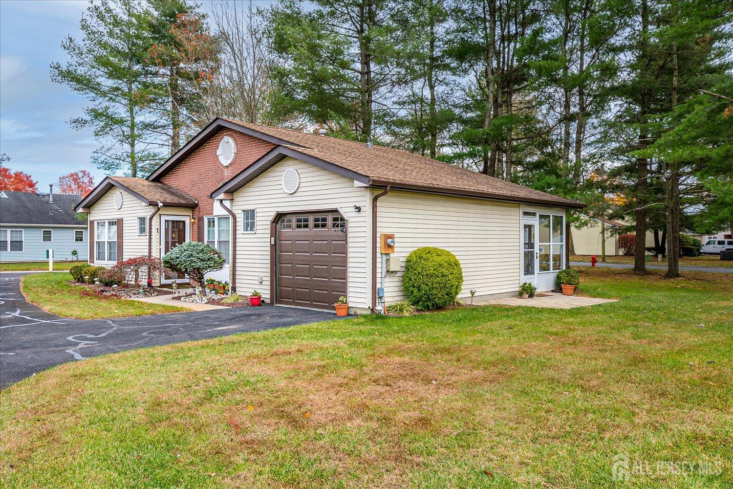 1 Linton Close Freehold NJ 07728