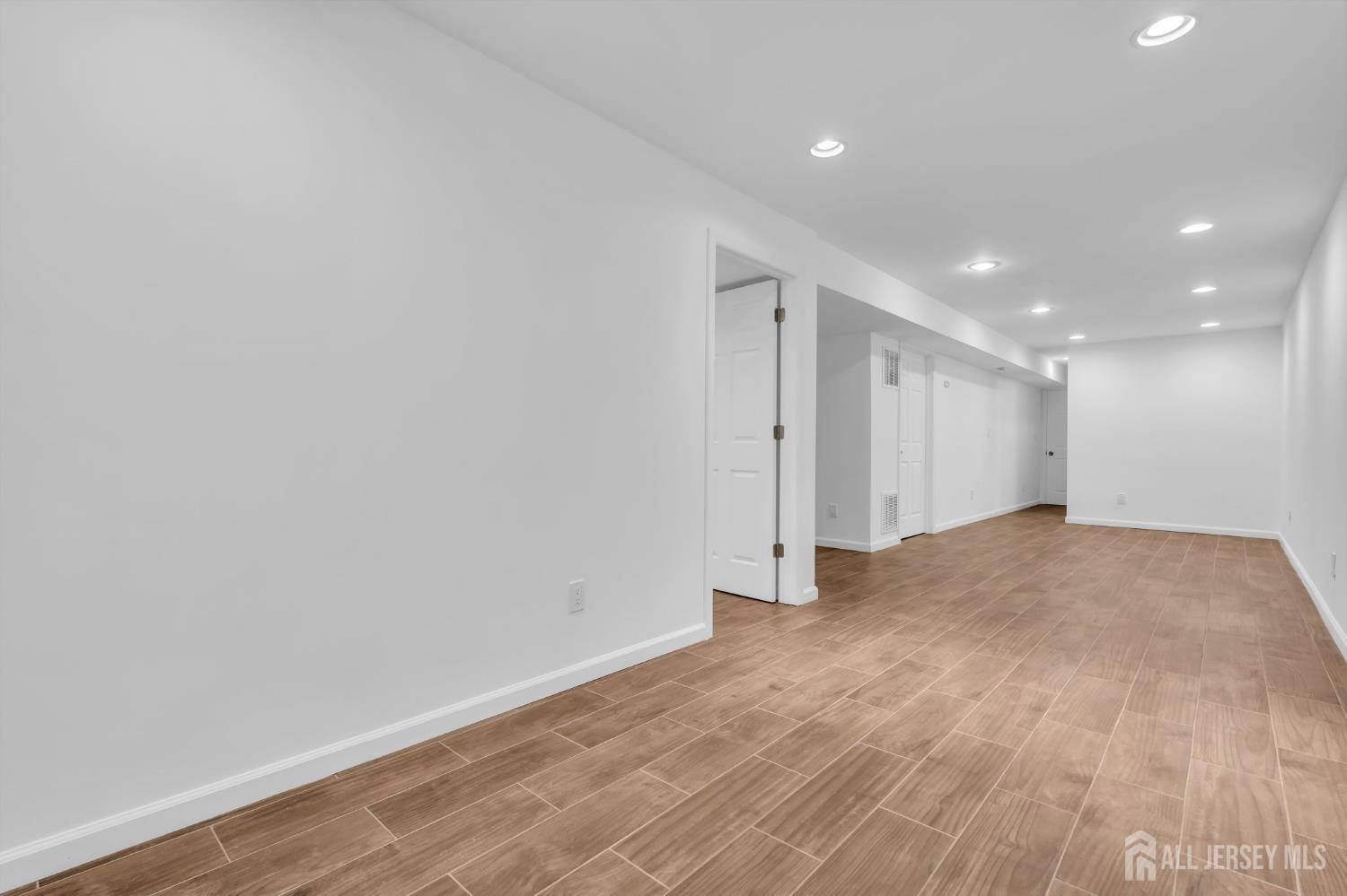 2464 Canterbury Lane North Brunswick NJ 08902