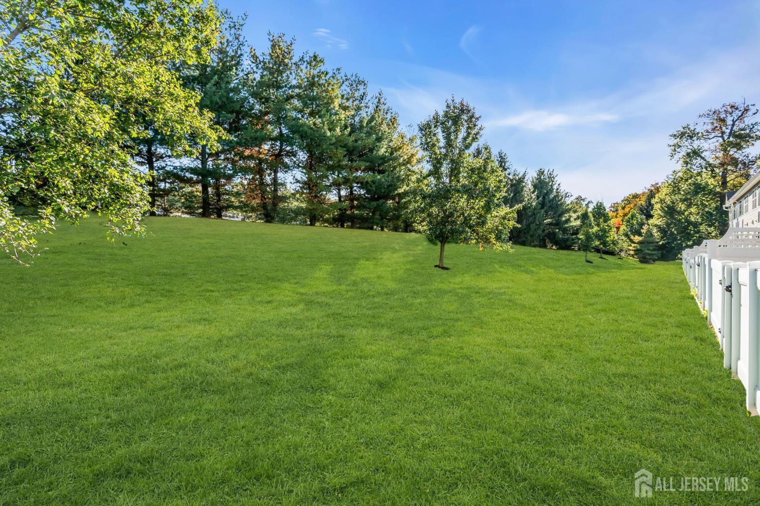 2464 Canterbury Lane North Brunswick NJ 08902