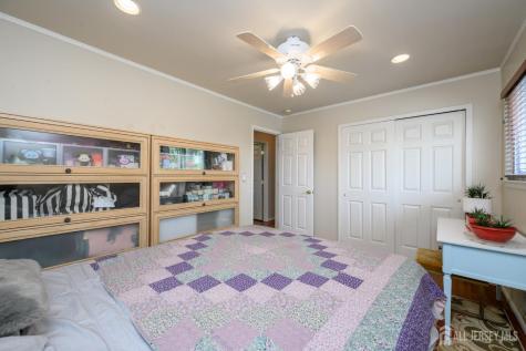 387 Suburban Drive Toms River NJ 08753