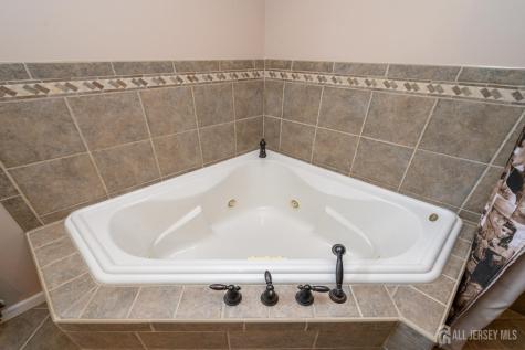 387 Suburban Drive Toms River NJ 08753