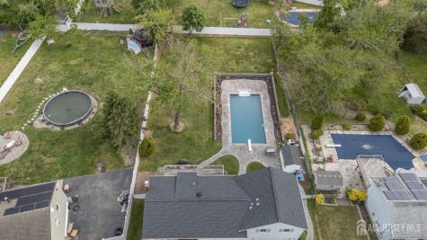 387 Suburban Drive Toms River NJ 08753