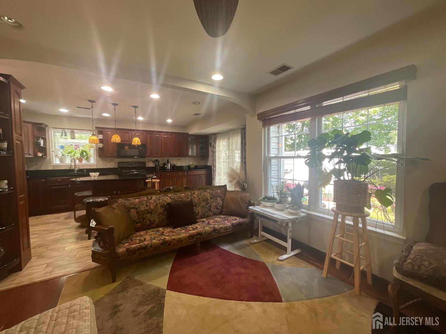 17 Tuthill Court Sayreville NJ 08872