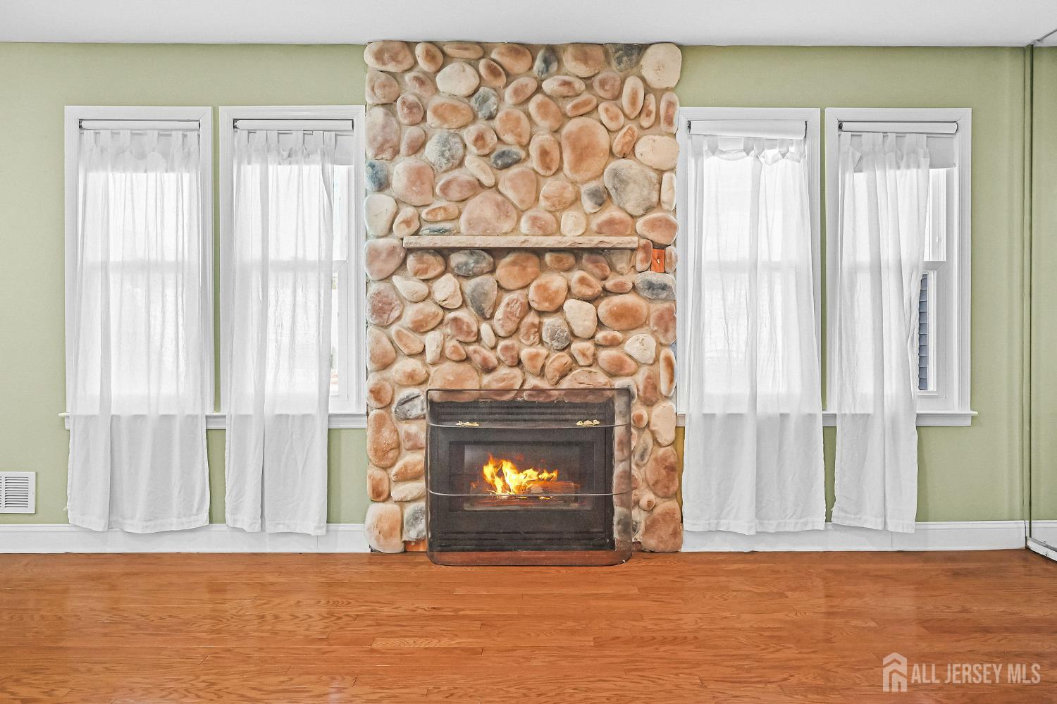 106 Chingarora Avenue Keyport NJ 07735