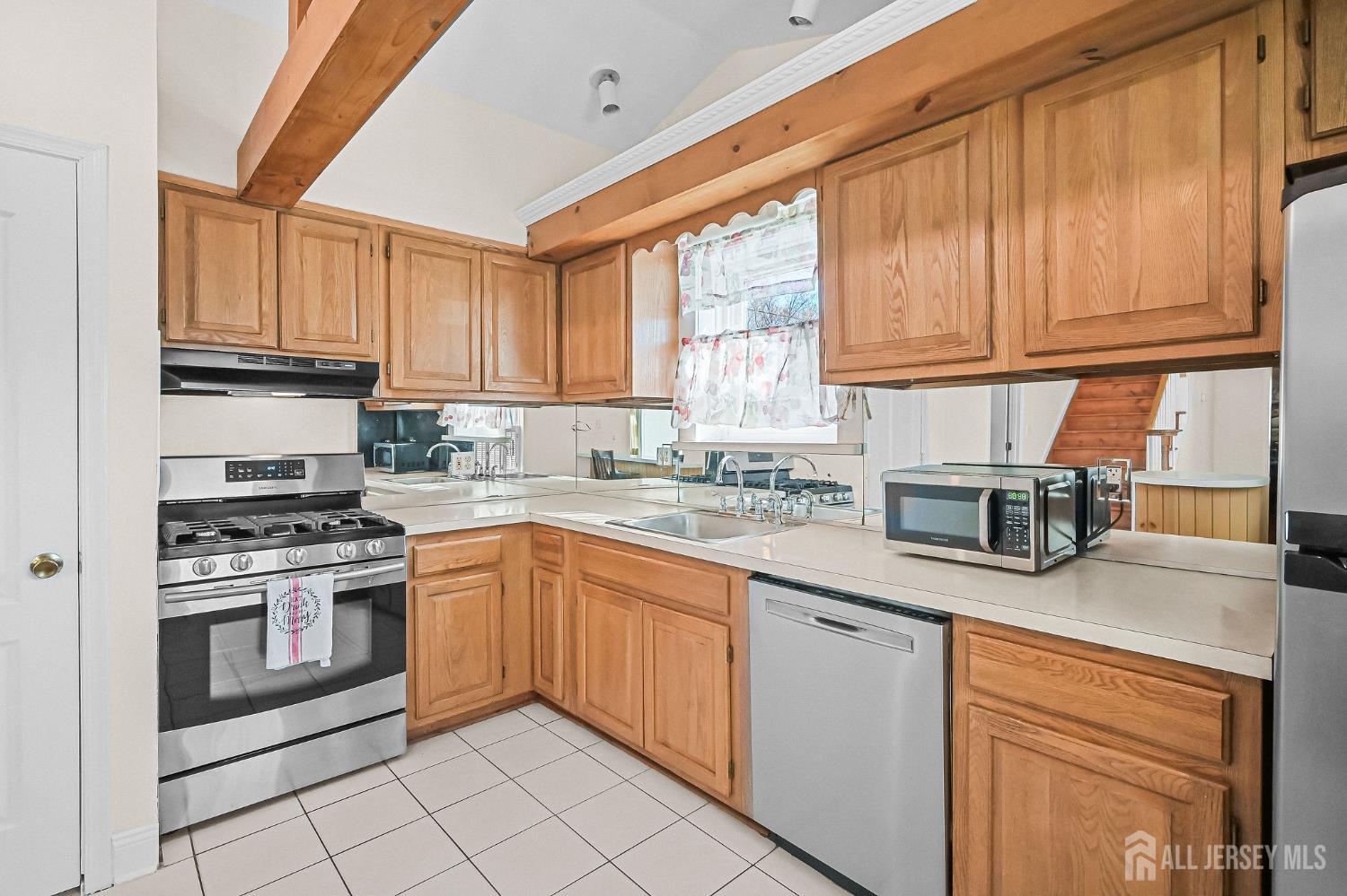 106 Chingarora Avenue Keyport NJ 07735