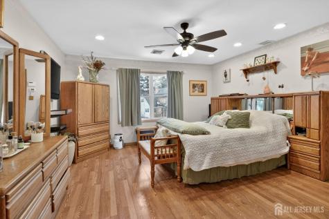 9 Diamond Court East Brunswick NJ 08816