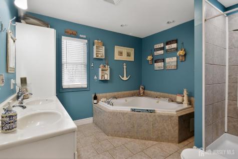 9 Diamond Court East Brunswick NJ 08816