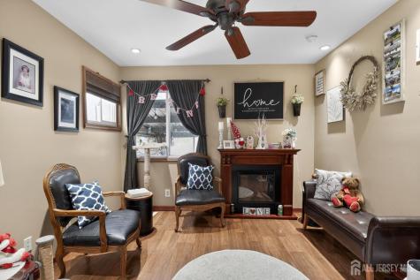 9 Diamond Court East Brunswick NJ 08816