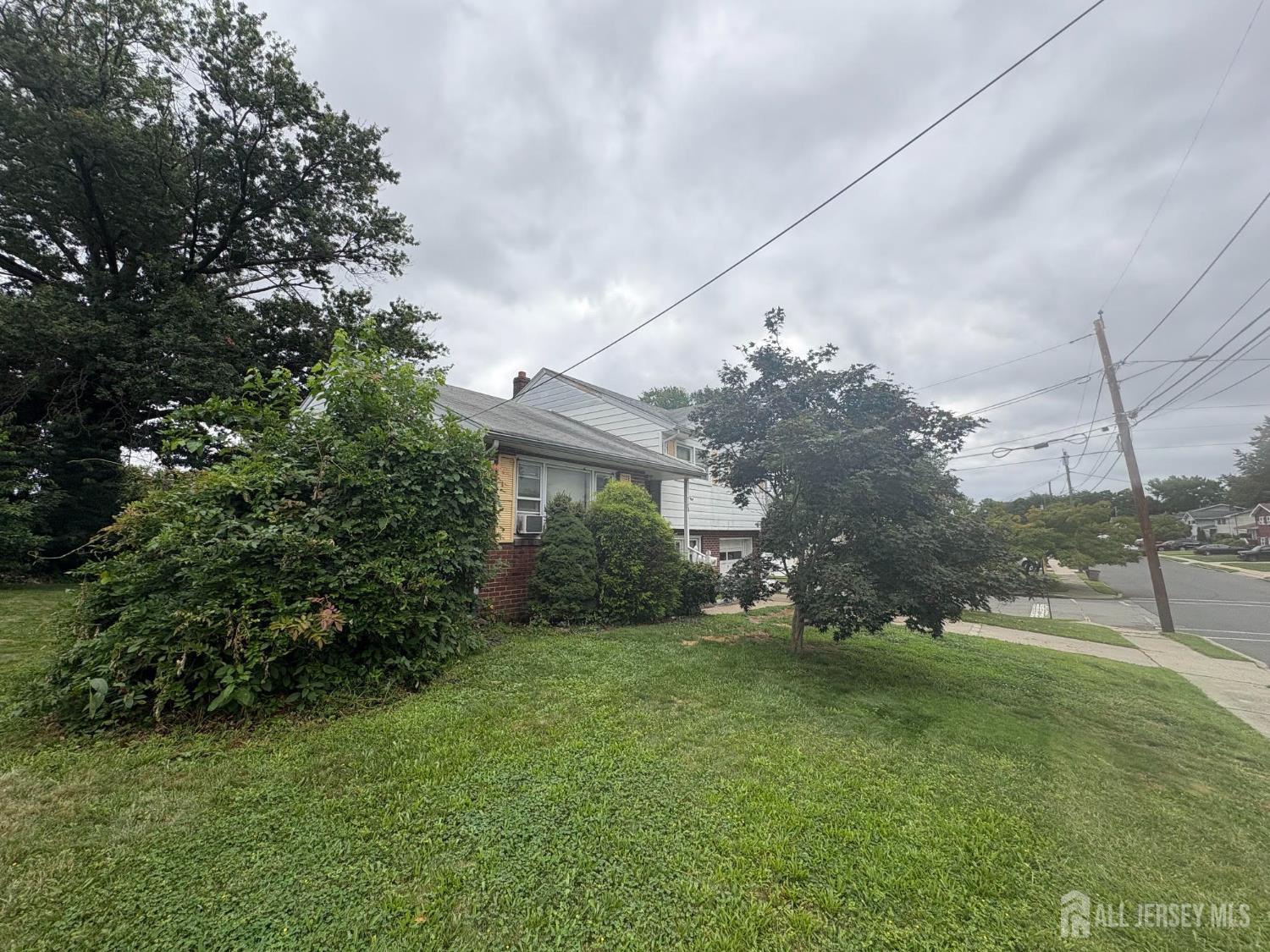 24 Monush Street South River NJ 08882